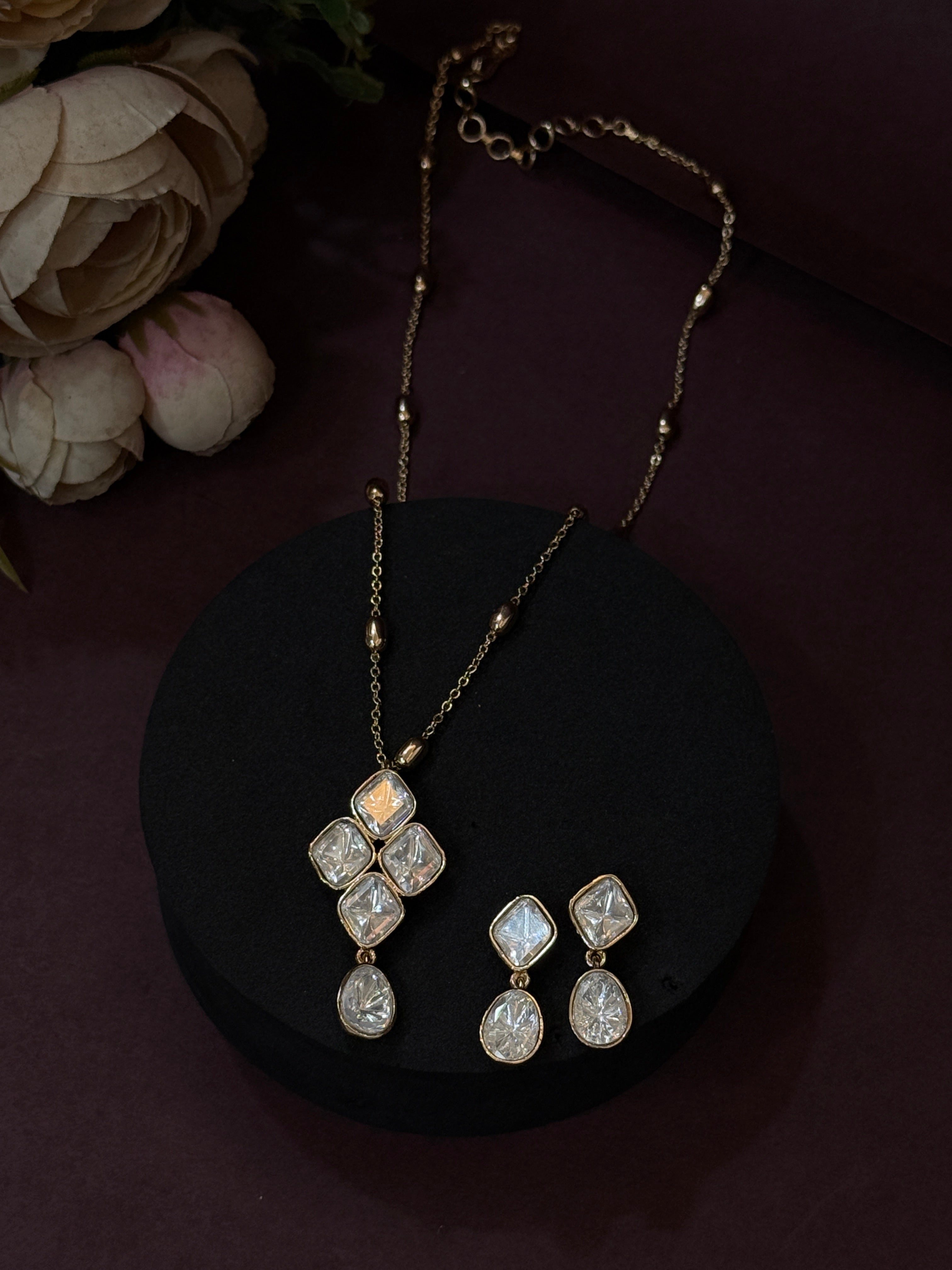 Minimalist Moissanite Polki Pendant Set